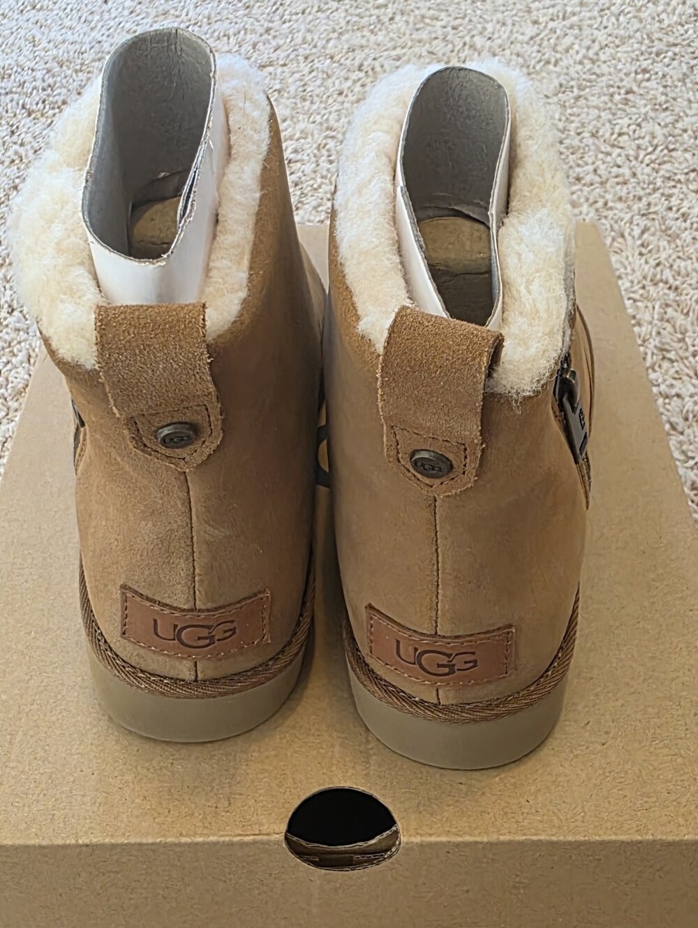 Ugg Romely Zip - Picture 5 of 10
